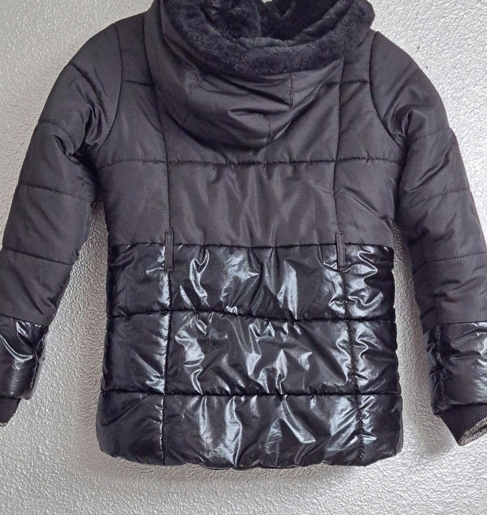 Pistachio Girl's Black Puffer Jacket   Size M (8-10)